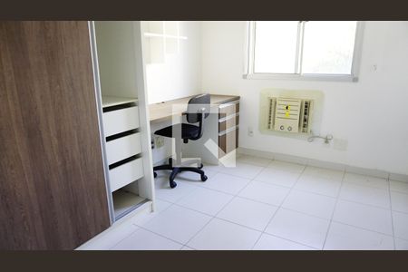 Quarto 01 de apartamento para alugar com 2 quartos, 55m² em Curicica, Rio de Janeiro