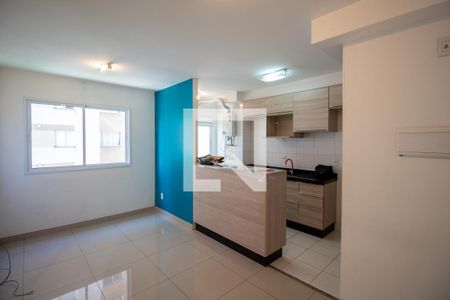 Sala de apartamento à venda com 2 quartos, 46m² em Vila Carmosina, São Paulo