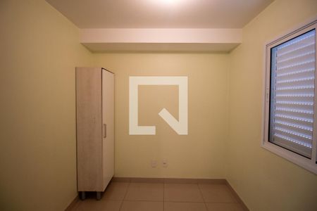 Quarto 1 de apartamento para alugar com 2 quartos, 46m² em Vila Carmosina, São Paulo