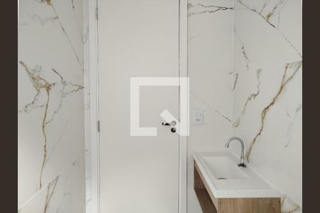 Apartamento à venda com 74m², 2 quartos e 2 vagas Apartamento à venda com 74m², 2 quartos e 2 vagasBanheiro da Suíte