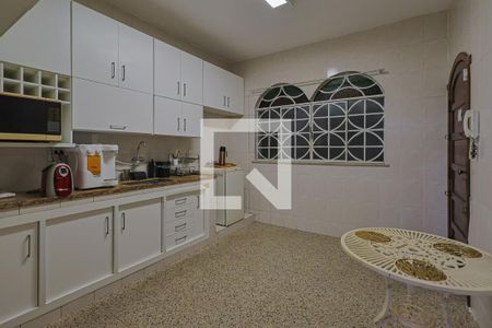 Cozinha de casa à venda com 3 quartos, 360m² em Cidade Nova, Belo Horizonte