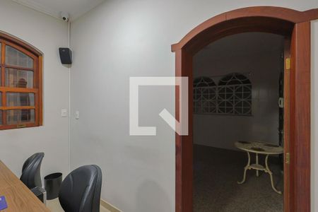 Quarto 1 de casa à venda com 3 quartos, 360m² em Cidade Nova, Belo Horizonte