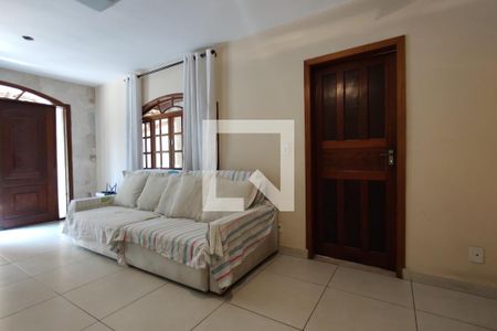 Sala de casa para alugar com 4 quartos, 180m² em Freguesia (jacarepaguá), Rio de Janeiro