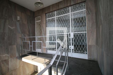 Varanda de casa para alugar com 3 quartos, 120m² em Brás de Pina, Rio de Janeiro