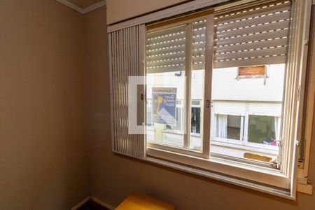 Quarto de kitnet/studio à venda com 1 quarto, 53m² em Paternon, Porto Alegre