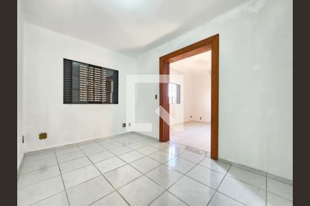 Sala de casa à venda com 3 quartos, 190m² em Esplanada, Belo Horizonte