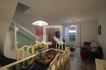 Sala de casa à venda com 3 quartos, 200m² em Pedreira, São Paulo