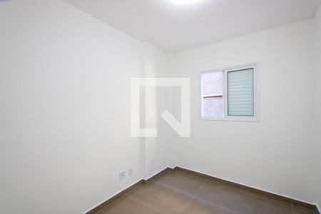 Quarto 1 de apartamento para alugar com 2 quartos, 46m² em Jardim Cristiane, Santo André