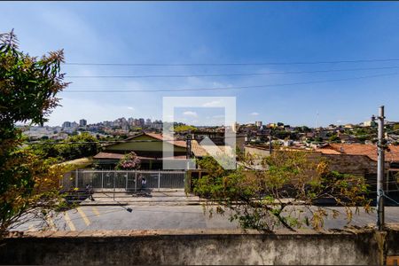 Vista de casa para alugar com 2 quartos, 90m² em Incofindência, Belo Horizonte