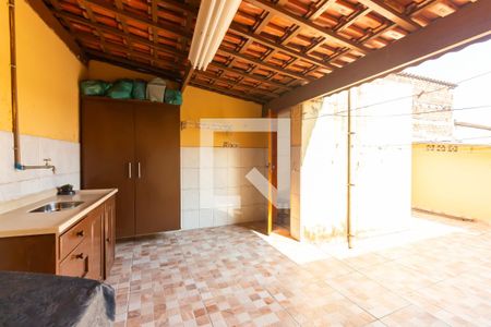 Área de Serviço  de casa à venda com 2 quartos, 115m² em Vila Osasco, Osasco