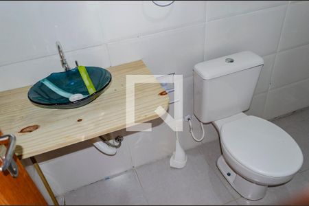 Suíte 01 - Banheiro (2º Andar) de casa para alugar com 3 quartos, 145m² em Lagoa da Conceição, Florianópolis