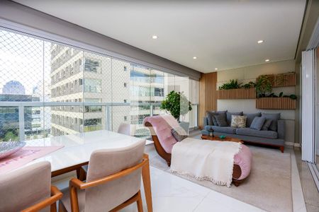 Sala de apartamento à venda com 3 quartos, 189m² em Jardim Morumbi, São Paulo