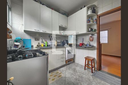 Cozinha de apartamento à venda com 3 quartos, 85m² em São Pedro, Belo Horizonte