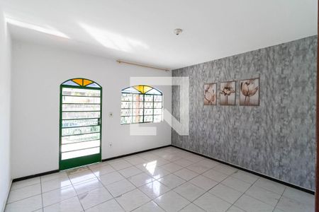 Sala  de casa à venda com 3 quartos, 273m² em Guarani, Belo Horizonte