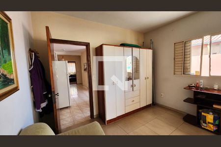 Quarto 1 de casa à venda com 3 quartos, 180m² em Vila Santa Maria, Jundiaí