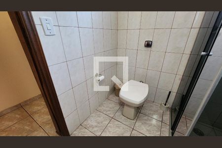 Banheiro de casa à venda com 3 quartos, 180m² em Vila Santa Maria, Jundiaí