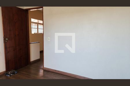 Quarto 2 de casa à venda com 3 quartos, 180m² em Vila Santa Maria, Jundiaí