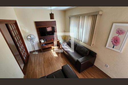 Sala de casa à venda com 3 quartos, 180m² em Vila Santa Maria, Jundiaí