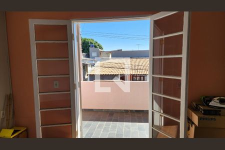 Quarto 2 de casa à venda com 3 quartos, 180m² em Vila Santa Maria, Jundiaí