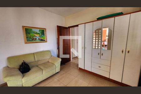 Quarto 1 de casa à venda com 3 quartos, 180m² em Vila Santa Maria, Jundiaí