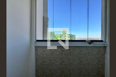 Sacada de apartamento à venda com 3 quartos, 89m² em Vila Pinheirinho, Santo André