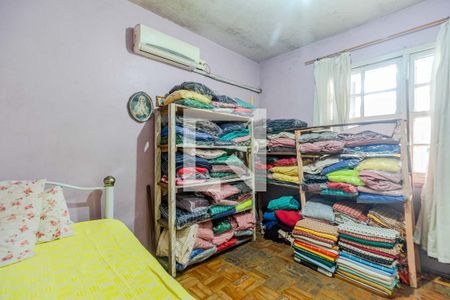 Quarto 1 de casa à venda com 5 quartos, 100m² em Coronel Aparicio Borges, Porto Alegre