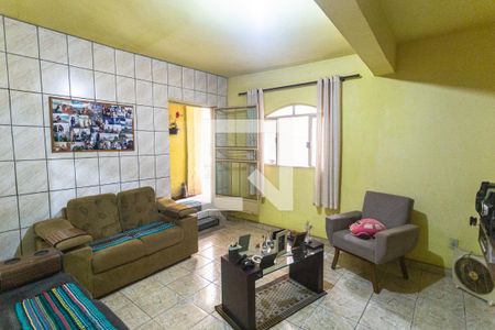 Sala de casa à venda com 2 quartos, 80m² em Ana Lucia , Belo Horizonte