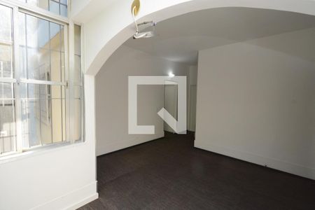 Sala de apartamento para alugar com 2 quartos, 50m² em Jardim Regis, São Paulo