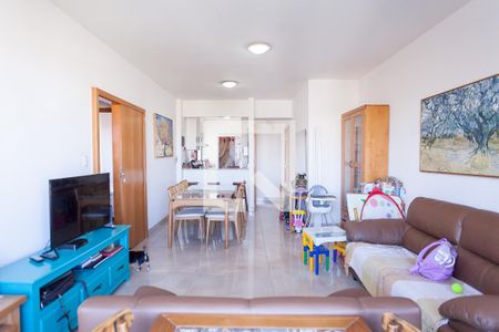 Sala de TV de apartamento à venda com 2 quartos, 103m² em Vale do Sereno, Nova Lima