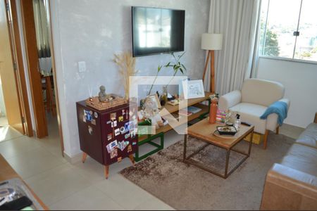 Sala de apartamento à venda com 2 quartos, 140m² em Alvorada, Contagem