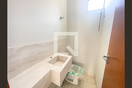 Lavabo de casa à venda com 3 quartos, 179m² em Parque Xangri-lá, Contagem