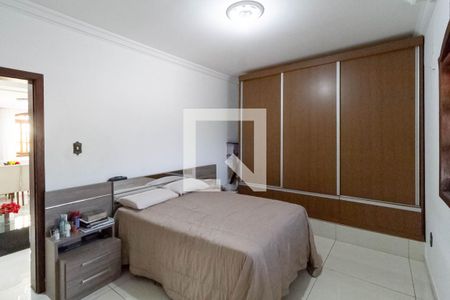 Quarto 1 de casa à venda com 4 quartos, 500m² em Copacabana, Belo Horizonte