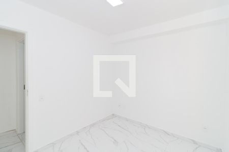 Quarto 2 de apartamento para alugar com 2 quartos, 42m² em Vila Santos, São Paulo