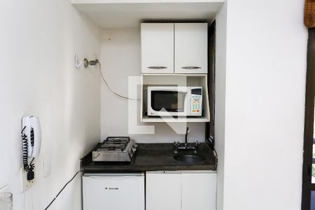 Cozinha de kitnet/studio à venda com 1 quarto, 32m² em Vila Suzana, São Paulo