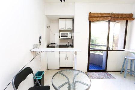 Cozinha de kitnet/studio à venda com 1 quarto, 32m² em Vila Suzana, São Paulo