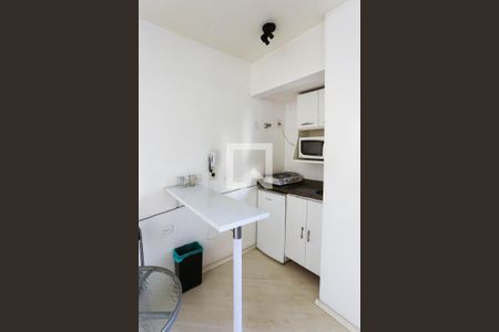 Cozinha de kitnet/studio à venda com 1 quarto, 32m² em Vila Suzana, São Paulo