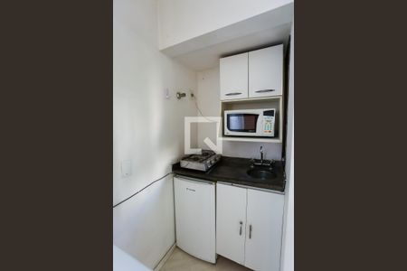 Cozinha de kitnet/studio à venda com 1 quarto, 32m² em Vila Suzana, São Paulo