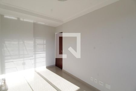 Quarto 1 de apartamento para alugar com 2 quartos, 60m² em Saraiva, Uberlândia