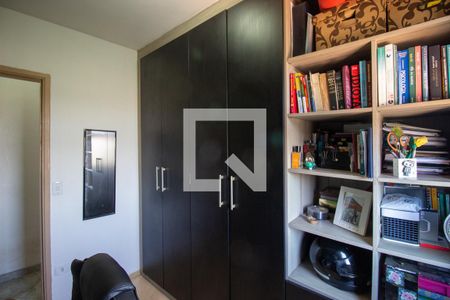 Quarto 1 de apartamento para alugar com 2 quartos, 49m² em Vila Carmosina, São Paulo