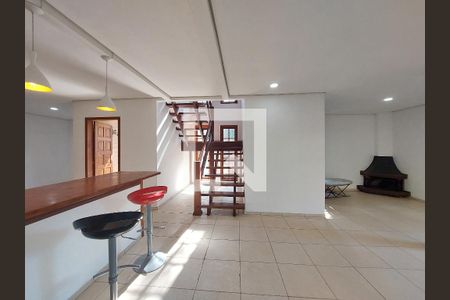 Sala de casa para alugar com 4 quartos, 150m² em Parque do Castelo, São Paulo