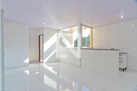 Sala de casa para alugar com 2 quartos, 70m² em Vila Iório, São Paulo