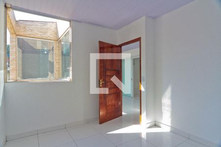 Quarto 1 de casa para alugar com 2 quartos, 70m² em Vila Iório, São Paulo