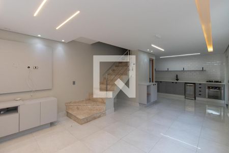 Sala de casa à venda com 3 quartos, 100m² em Vila Nivi, São Paulo