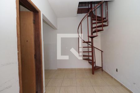 Sala de casa para alugar com 2 quartos, 50m² em Parque Ribeirao Preto, Ribeirão Preto