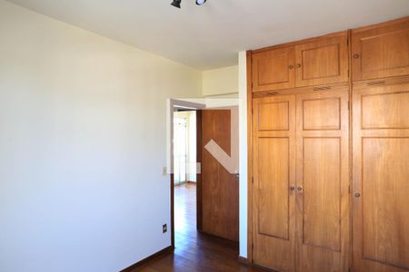 Quarto de apartamento à venda com 2 quartos, 79m² em Carmo, Belo Horizonte