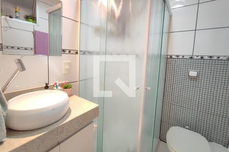 Banheiro de apartamento à venda com 2 quartos, 55m² em Jardim Miranda, Campinas