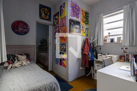 Casa à venda com 240m², 4 quartos e 4 vagas Casa à venda com 240m², 4 quartos e 4 vagasQuarto 4