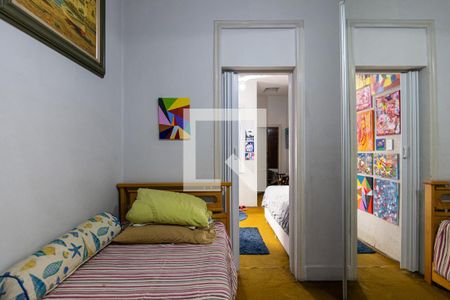 Casa à venda com 240m², 4 quartos e 4 vagas Casa à venda com 240m², 4 quartos e 4 vagasQuarto 3