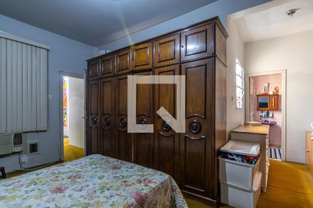 Casa à venda com 240m², 4 quartos e 4 vagas Casa à venda com 240m², 4 quartos e 4 vagasQuarto Suite