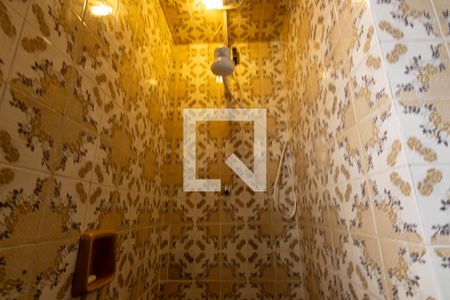 Casa à venda com 240m², 4 quartos e 4 vagas Casa à venda com 240m², 4 quartos e 4 vagasBanheiro Social